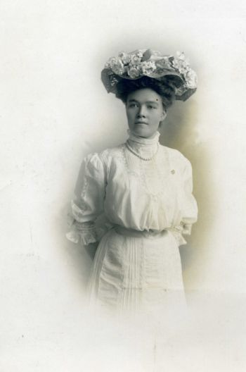 Mårds Anna  Eriksson 1885-